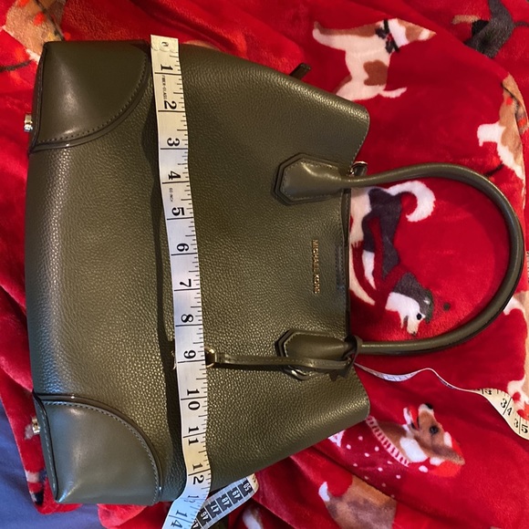 Michael Kors Brand new army green bag - Picture 9 of 9